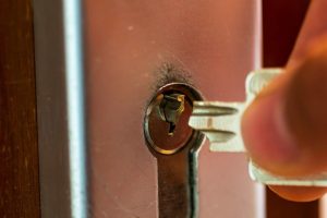 Locked door : what to do when locked out